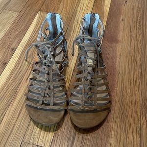 Report sueded brown gladiator sandals
